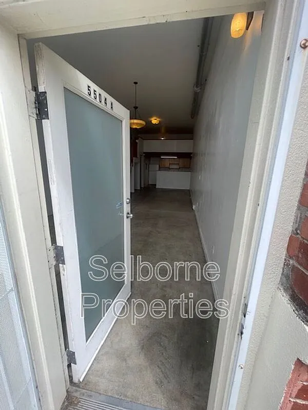 Building Photo - 5504 San Pablo Ave #A