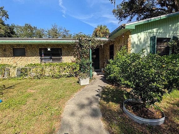 4th image of 23261 Tuckahoe Rd