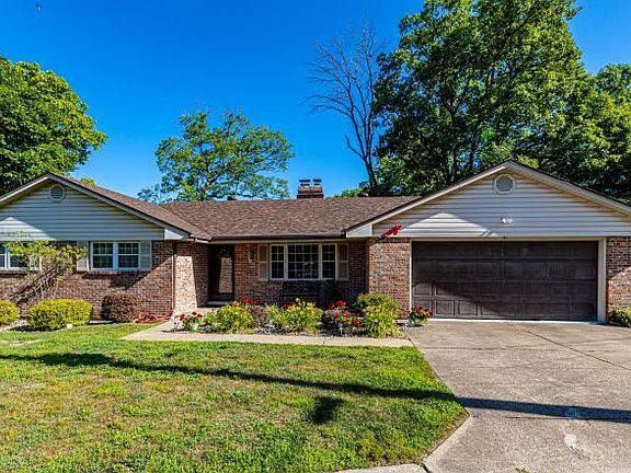 2nd image of 826 Dean Dr