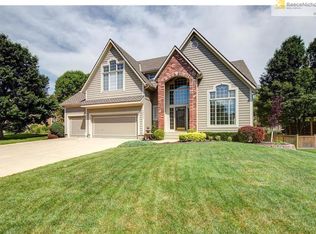 14412 Barton St, Overland Park, KS 66221