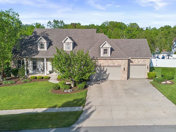 3rd image of 6019 Pebble Creek Dr