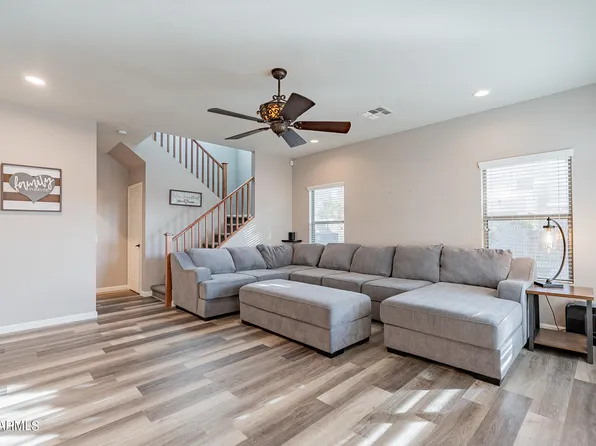 1081 E PARKVIEW Court, Gilbert, AZ 85295