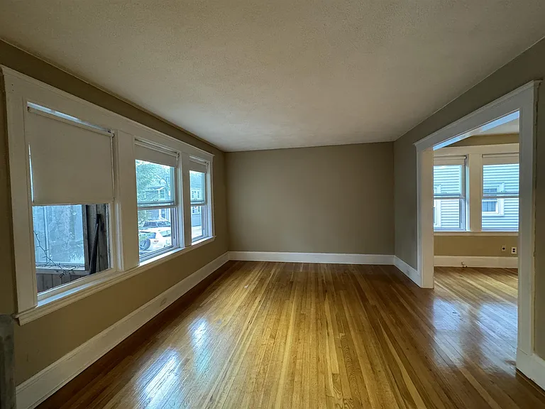 16 Irvington Rd — Photo 7