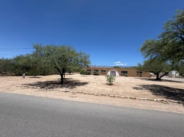 9001 E Bears Path Rd, Tucson, AZ 85749