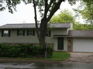 803 Columbine Dr, Marshall, MN 56258