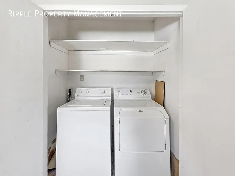 424 32nd Ave NW #UPPER — Photo 18