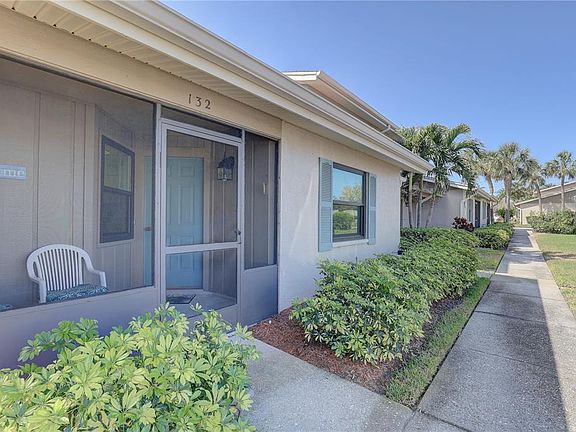 3rd image of 2131 Ridge Rd S APT 132