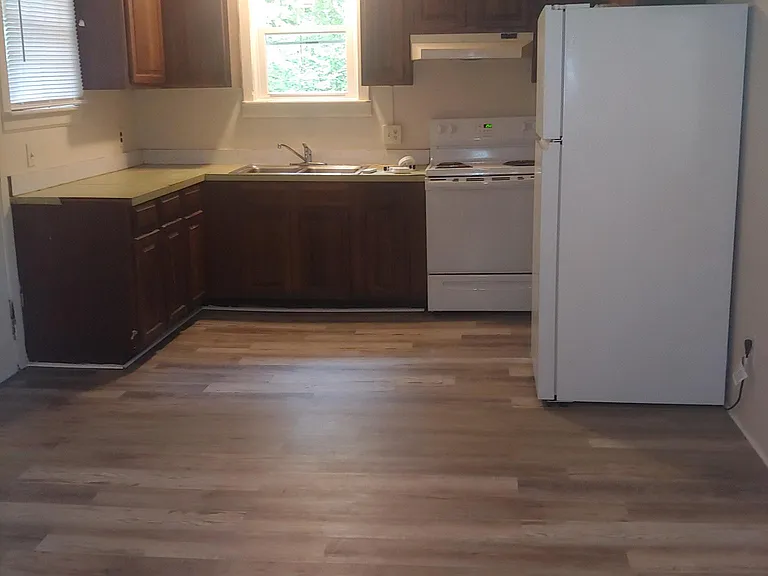 619 N Horner Blvd — Photo 2