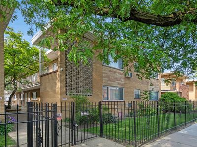 2524 W Foster Ave APT 104, Chicago, IL, 60625