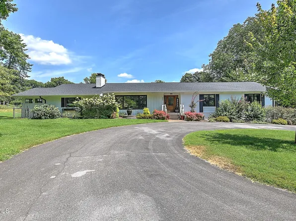 207 Maple Tree Dr, Bristol, TN 37620