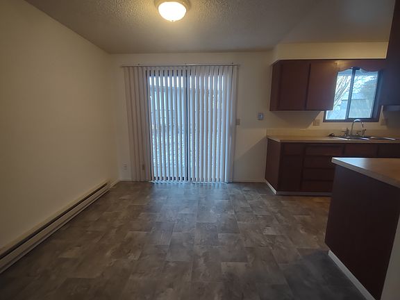 5th image of 1060 E Woolsey Dr