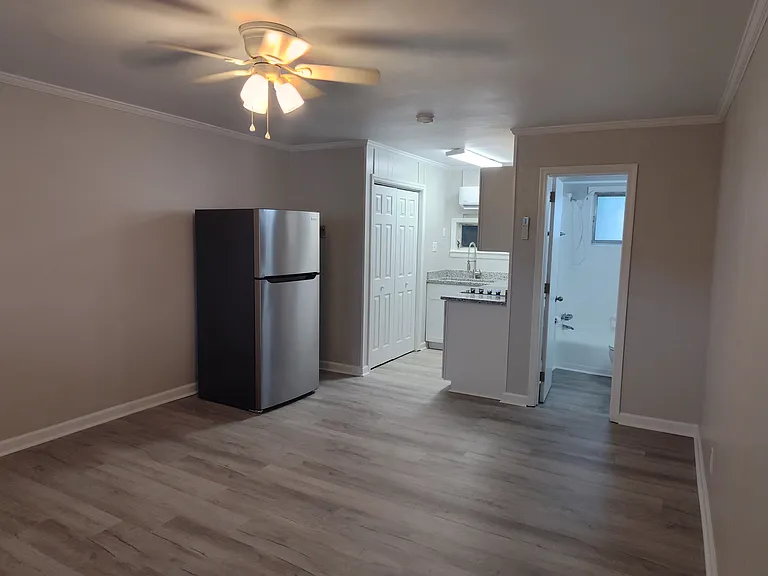 1804 E Ash St #12 — Photo 3