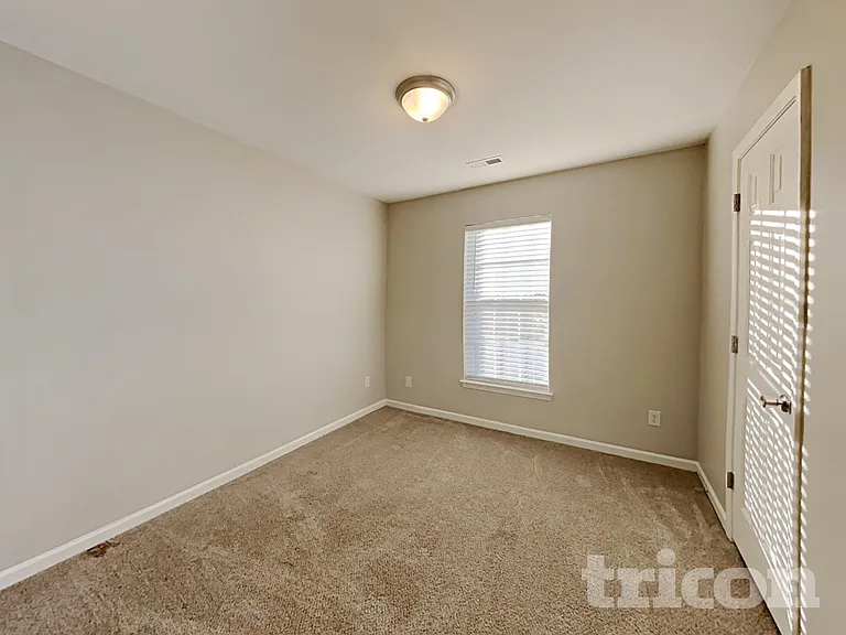 7043 Red Bud Cir — Photo 12