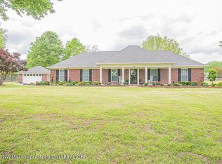 5820 Paloma Dr, Olive Branch, MS 38654