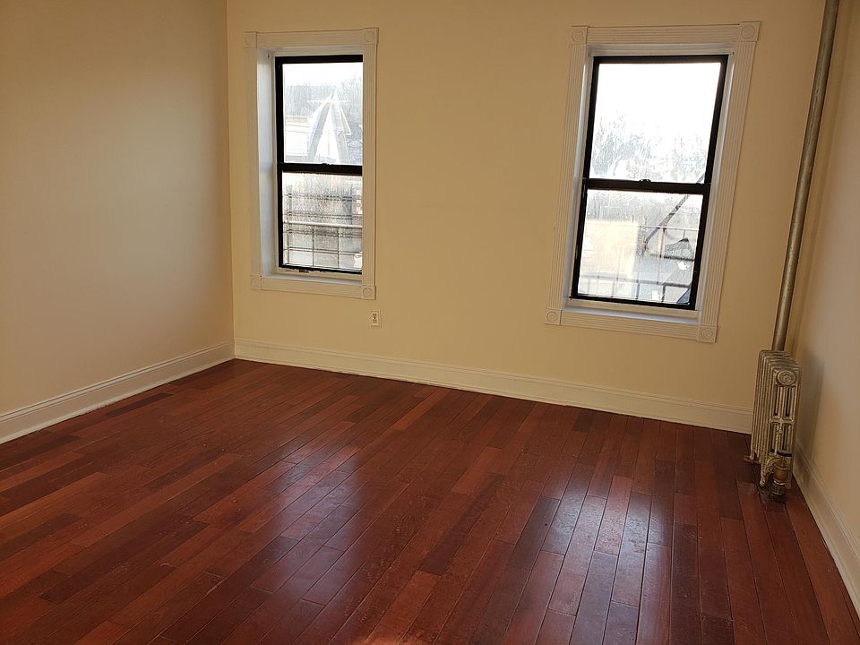 1st image of 911 McLean Ave APT B3
