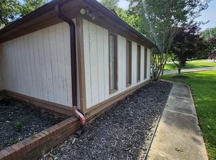 15 Cannon Cir, Greenville, SC 29607