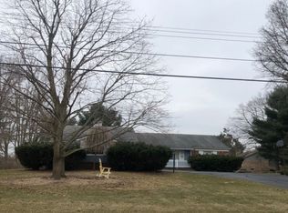 5148 Greenfield Rd, Brighton, MI 48114