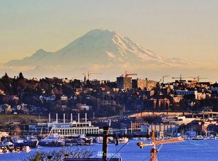 4214 A Linden Ave N, Seattle, WA 98103