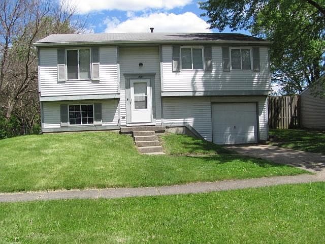 1st image of 909 Woodlark Dr