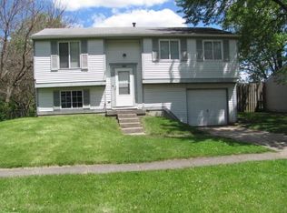 909 Woodlark Dr, Indianapolis, IN