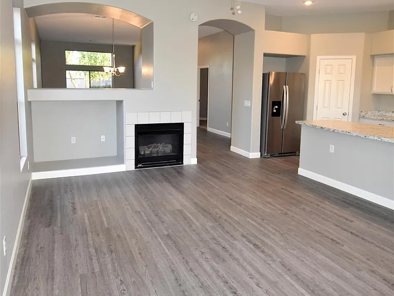 9430 W Elm St — Photo 10