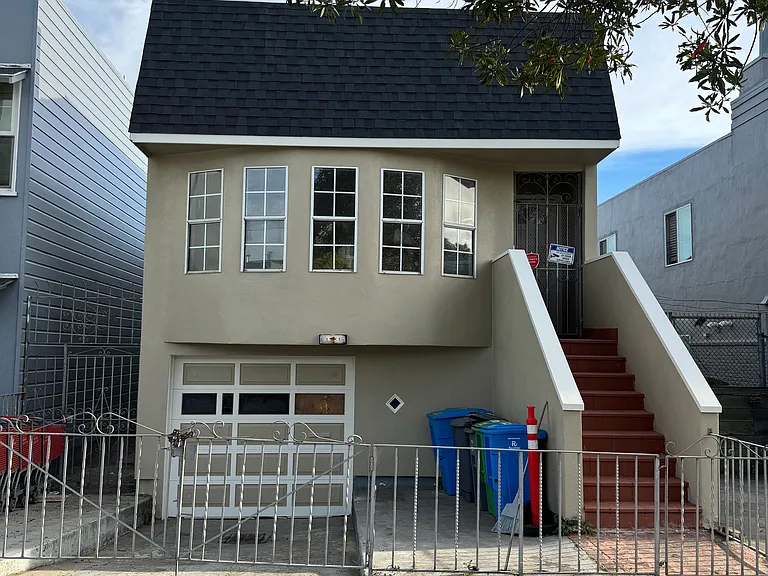 219 Broad St — Photo 1