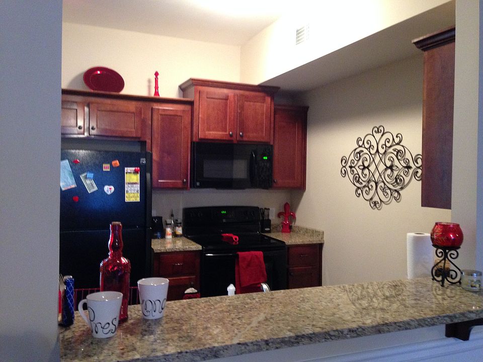 2nd image of 118 Reserve Ln