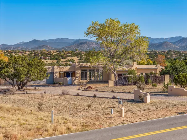 44 Balsa Rd, Santa Fe, NM 87508