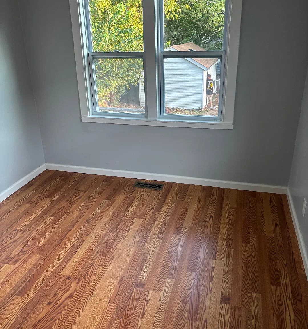 3 bed, 1100 sqft, $1,599 — Photo 2