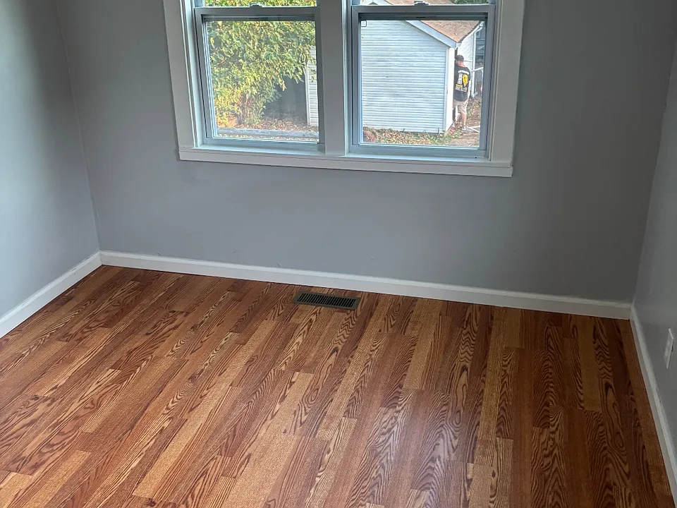150 W Etta Ave