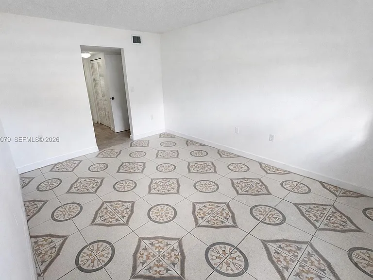 3700 NW 21st St #109 — Photo 12