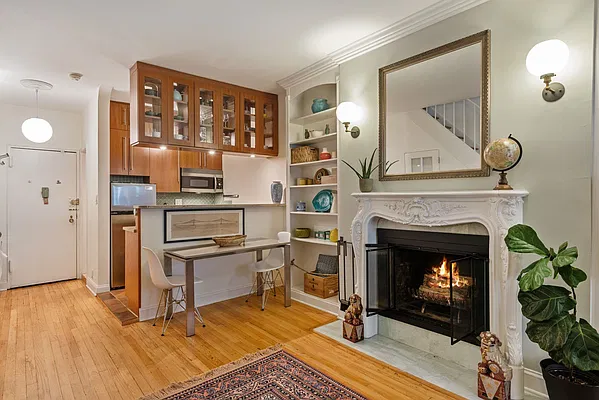 Sold by Compass | media 8