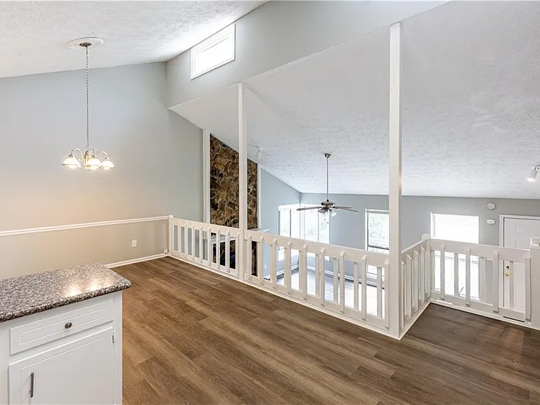409 Arnold Rd — Photo 12
