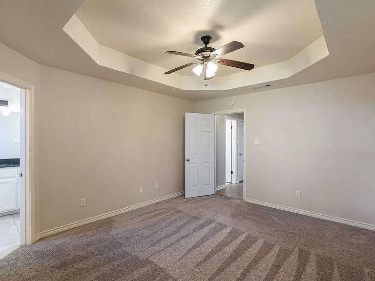 2604 Bluebonnet Valley Dr — Photo 16