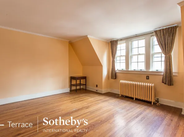 77 Greenway Terrace image 1 of 9