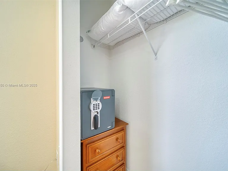 16403 SW 79th Ln — Photo 27