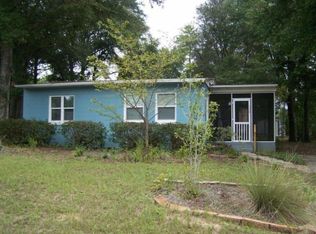 334 Lincoln Ave, Valparaiso, FL 32580