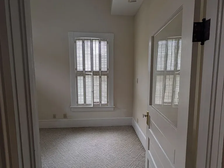 114 W Park Ave — Photo 14