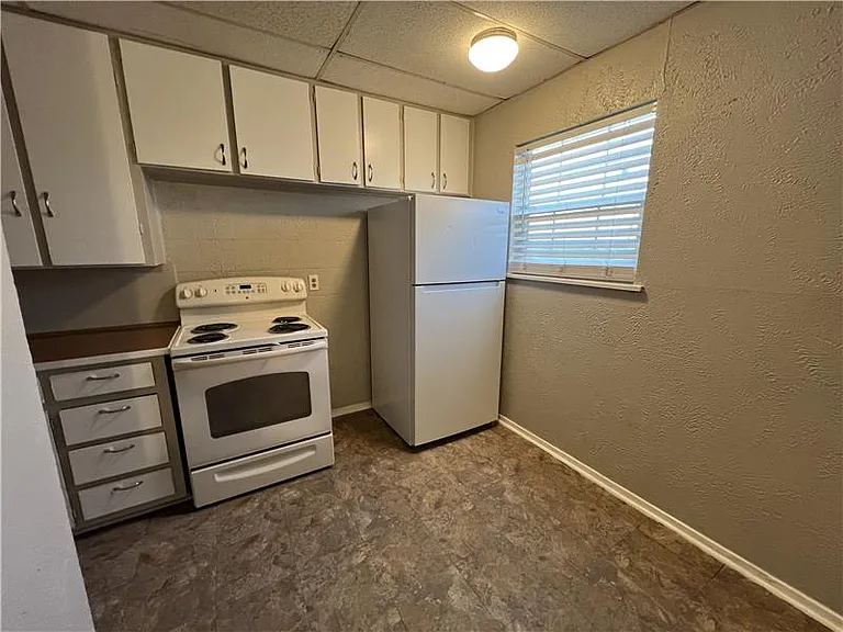 302 W Valley Rd #1 — Photo 8