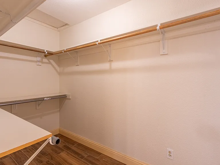 5500 Sunset Oak Ct — Photo 34