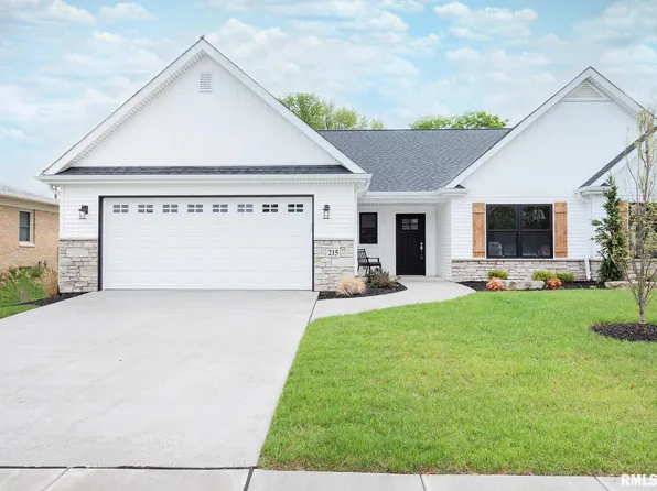 215 W Davenport St, Eldridge, IA 52748