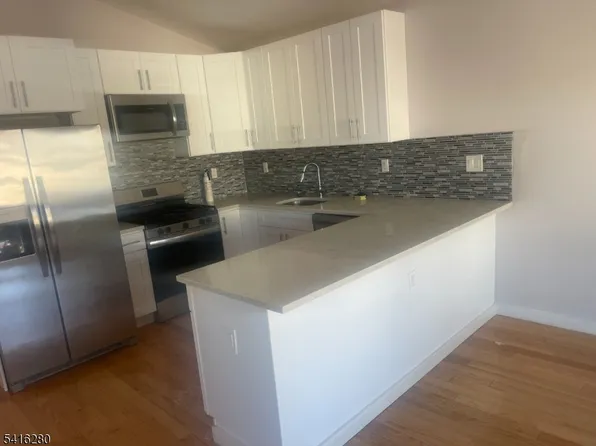 10 Shaw Ave, Newark, NJ 07112