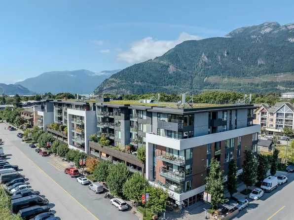 37881 Cleveland Ave #203, Squamish, BC V8B 0Z7