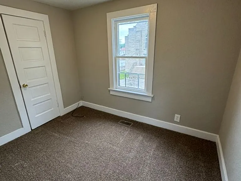 3102 Smith St — Photo 7