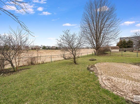 Open Prairie Views Outback, No House Behind!