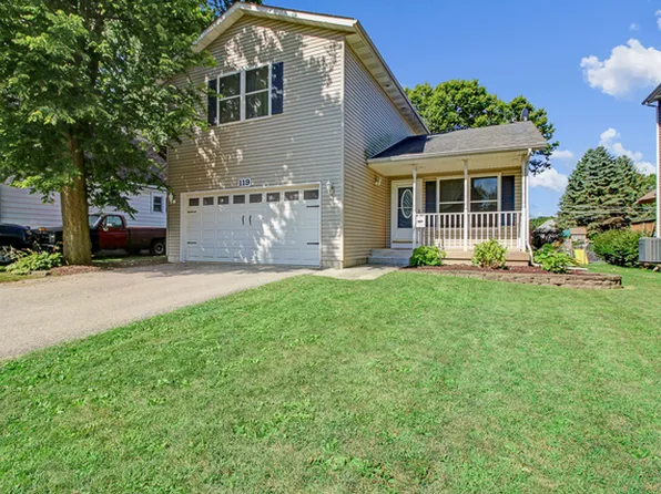 119 Stiles St, Genoa, IL 60135