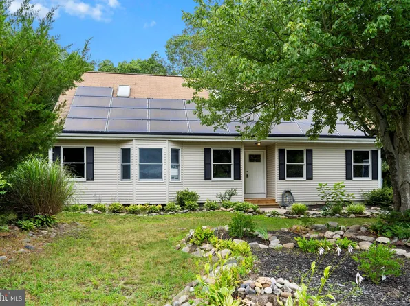 86 Atlantis Ave, Manahawkin, NJ 08050