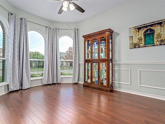4th image of 306 Harvest Bend Dr