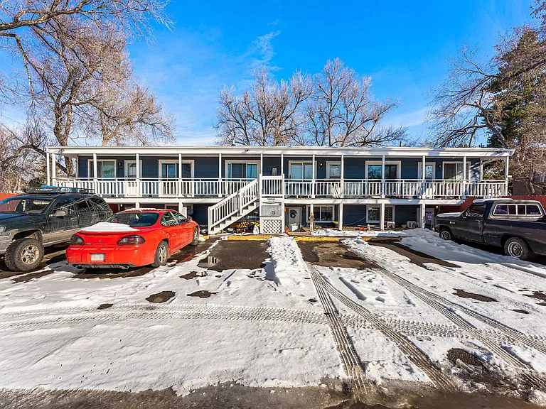 1208-1218 Zephyr St — Photo 3
