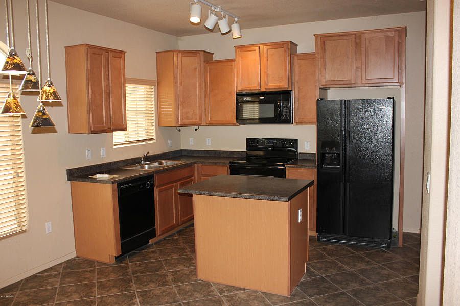 2nd image of 2401 E Rio Salado Pkwy